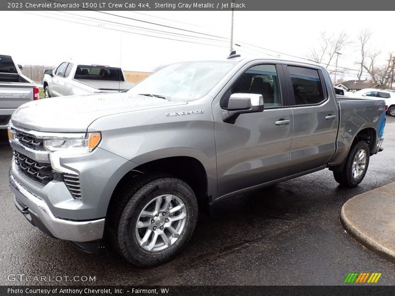 Front 3/4 View of 2023 Silverado 1500 LT Crew Cab 4x4