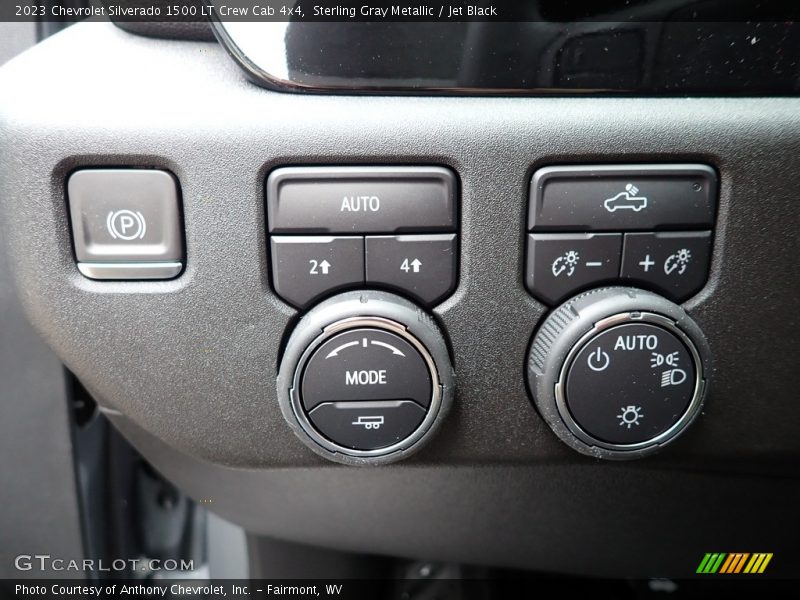 Controls of 2023 Silverado 1500 LT Crew Cab 4x4