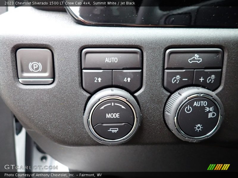 Summit White / Jet Black 2023 Chevrolet Silverado 1500 LT Crew Cab 4x4