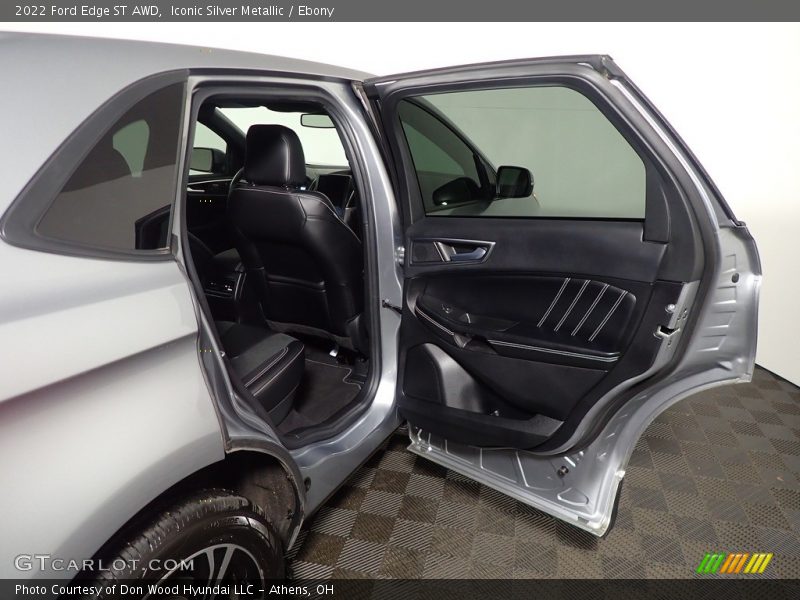 Iconic Silver Metallic / Ebony 2022 Ford Edge ST AWD