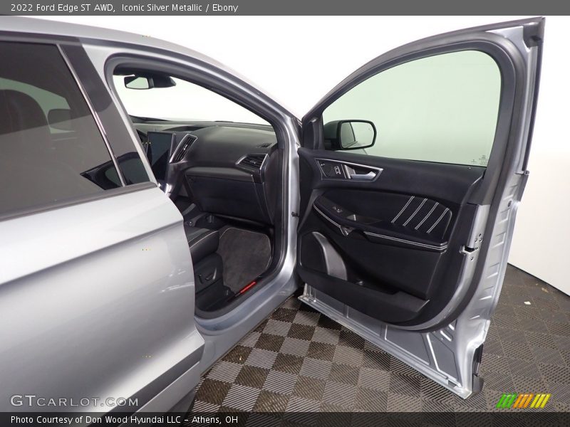 Iconic Silver Metallic / Ebony 2022 Ford Edge ST AWD