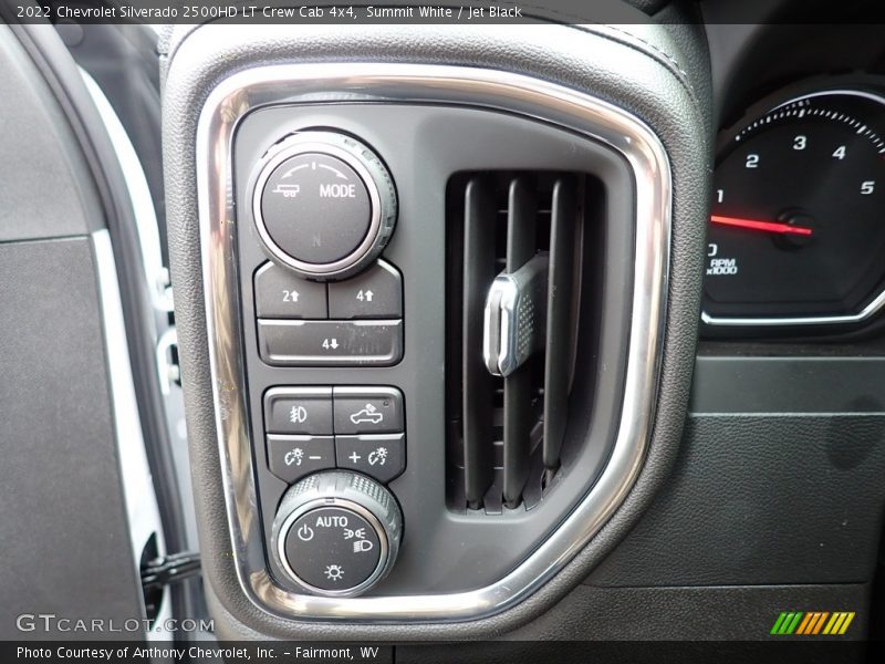 Summit White / Jet Black 2022 Chevrolet Silverado 2500HD LT Crew Cab 4x4