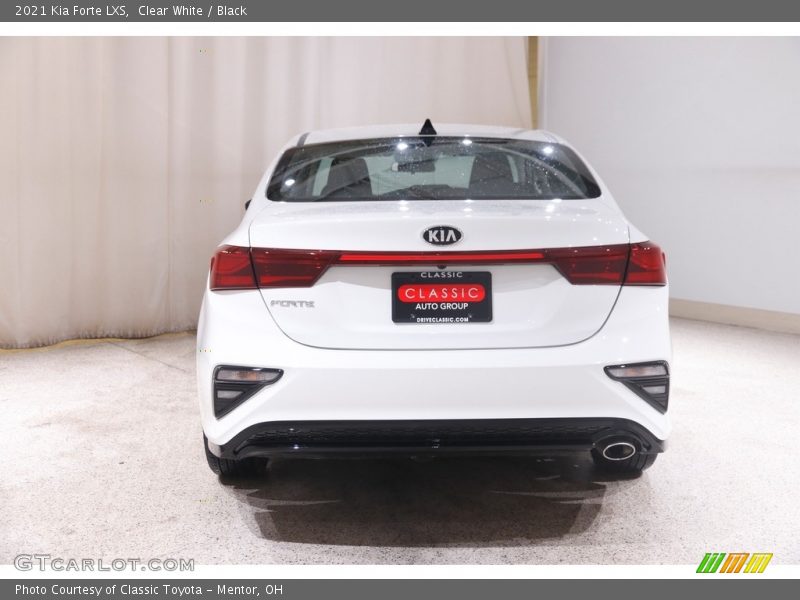 Clear White / Black 2021 Kia Forte LXS