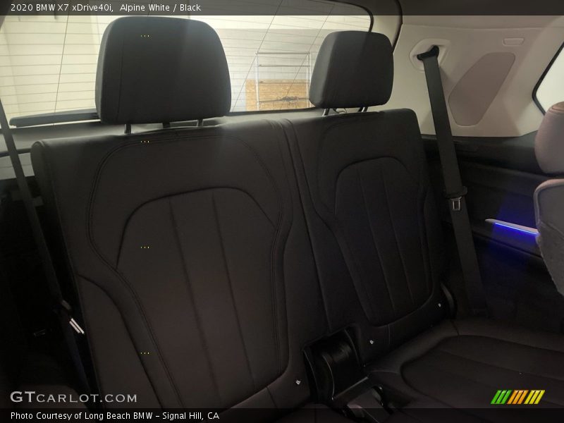 Alpine White / Black 2020 BMW X7 xDrive40i