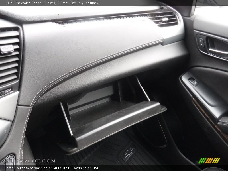 Summit White / Jet Black 2019 Chevrolet Tahoe LT 4WD