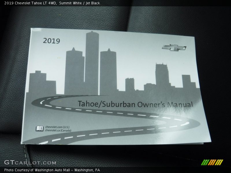 Summit White / Jet Black 2019 Chevrolet Tahoe LT 4WD