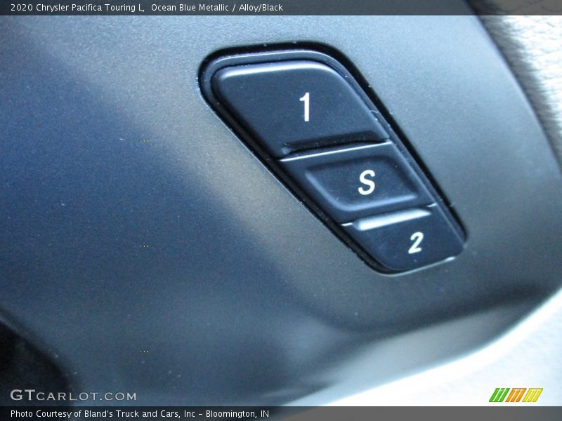 Ocean Blue Metallic / Alloy/Black 2020 Chrysler Pacifica Touring L