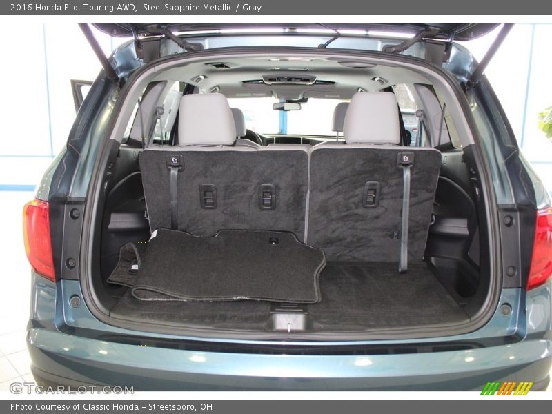  2016 Pilot Touring AWD Trunk