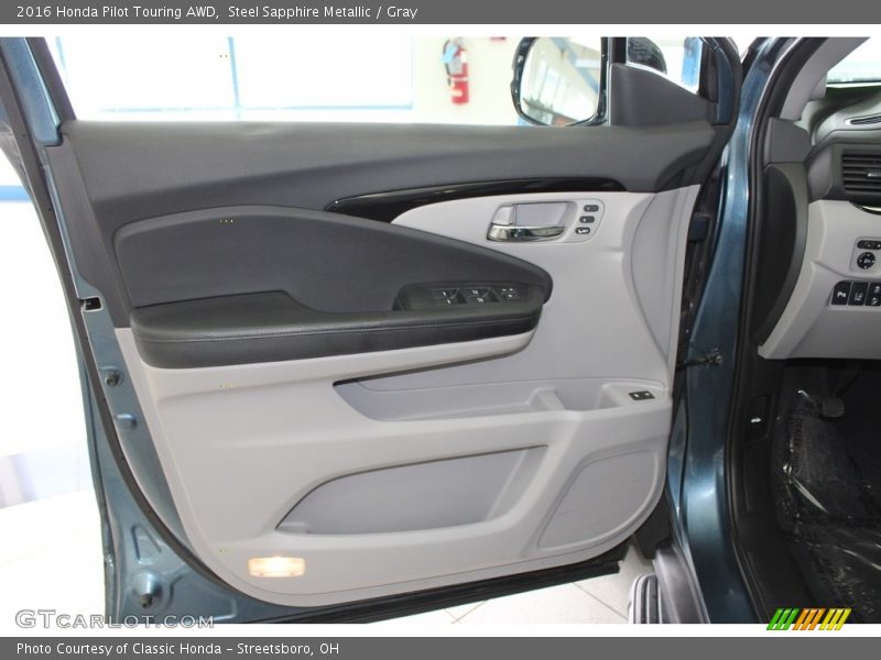 Door Panel of 2016 Pilot Touring AWD