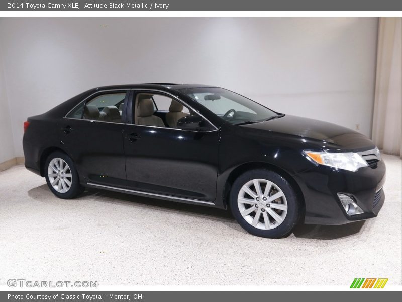 Attitude Black Metallic / Ivory 2014 Toyota Camry XLE