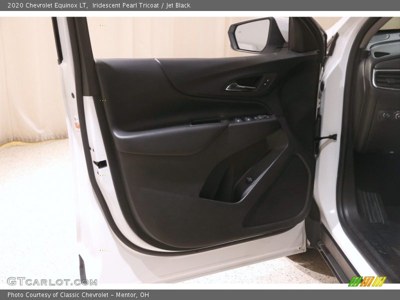 Iridescent Pearl Tricoat / Jet Black 2020 Chevrolet Equinox LT