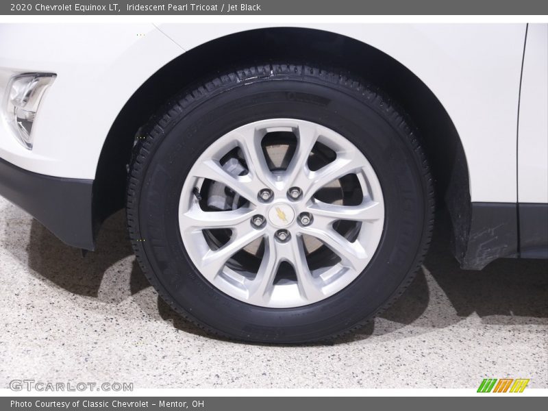 Iridescent Pearl Tricoat / Jet Black 2020 Chevrolet Equinox LT