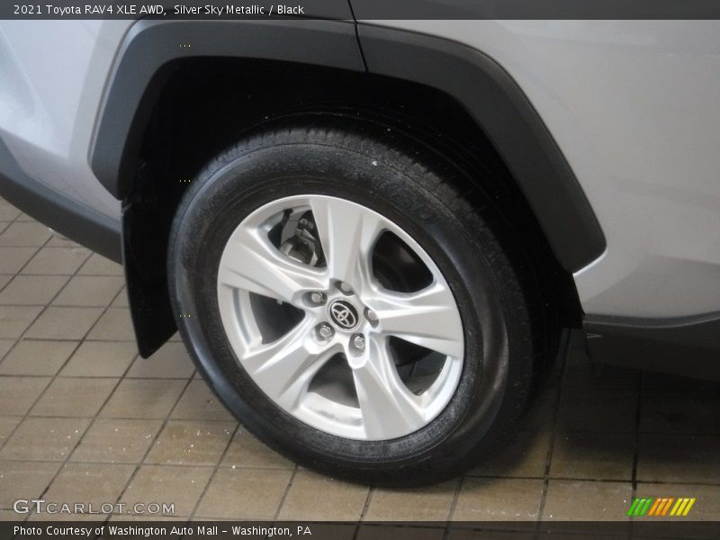 Silver Sky Metallic / Black 2021 Toyota RAV4 XLE AWD