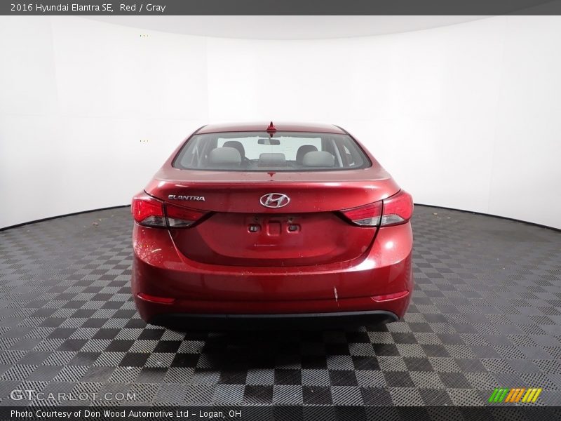 Red / Gray 2016 Hyundai Elantra SE