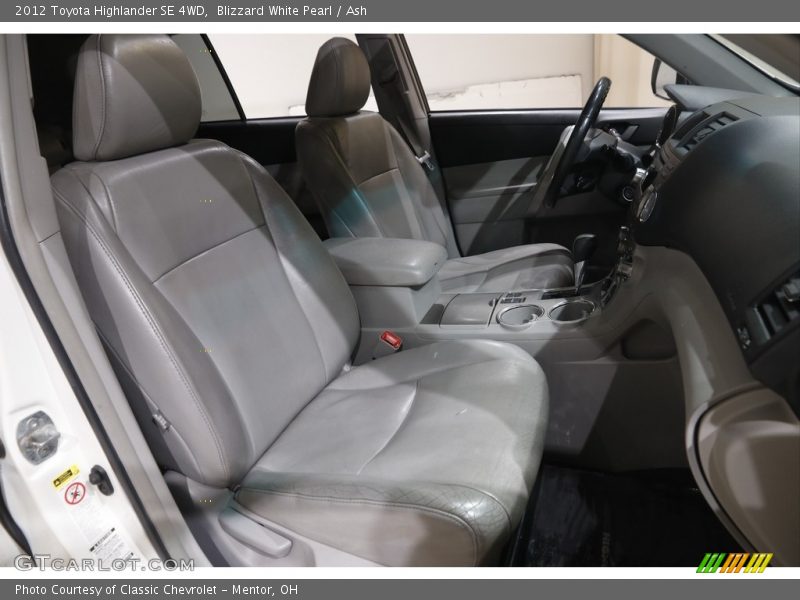 Blizzard White Pearl / Ash 2012 Toyota Highlander SE 4WD