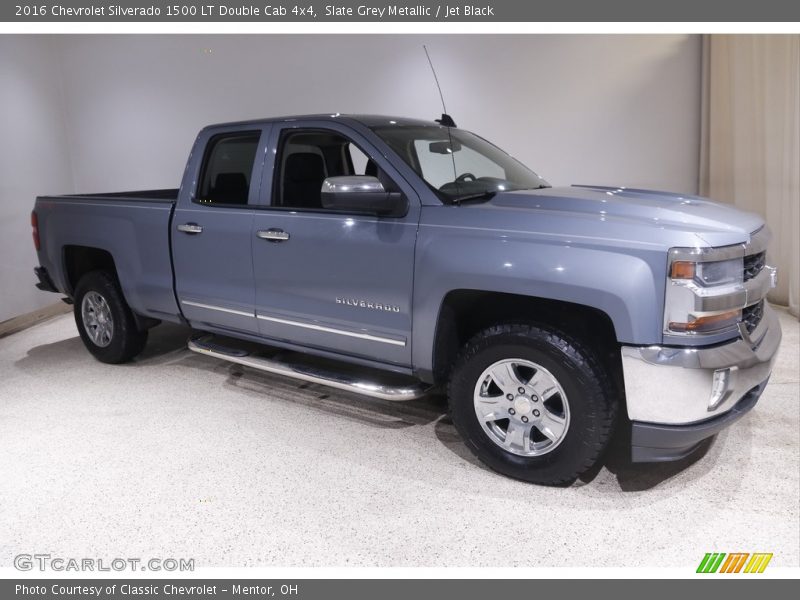 Front 3/4 View of 2016 Silverado 1500 LT Double Cab 4x4