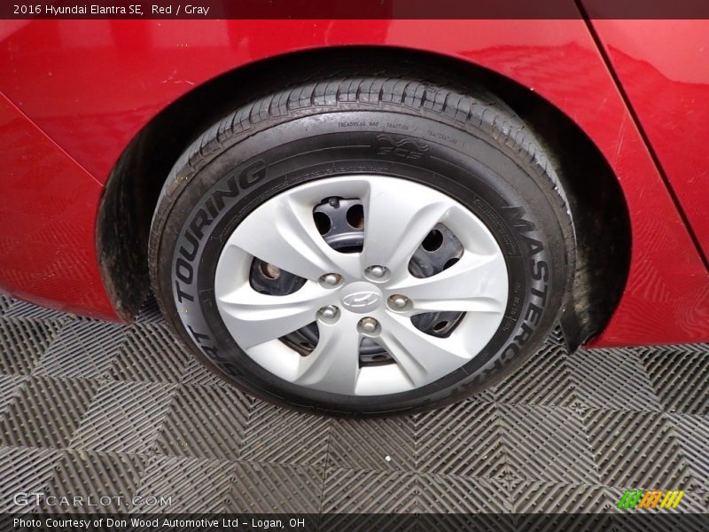 Red / Gray 2016 Hyundai Elantra SE