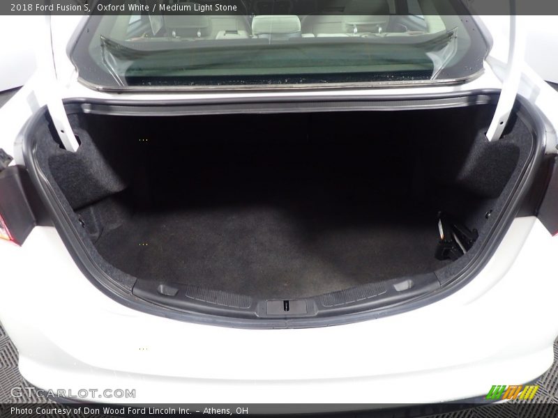 Oxford White / Medium Light Stone 2018 Ford Fusion S
