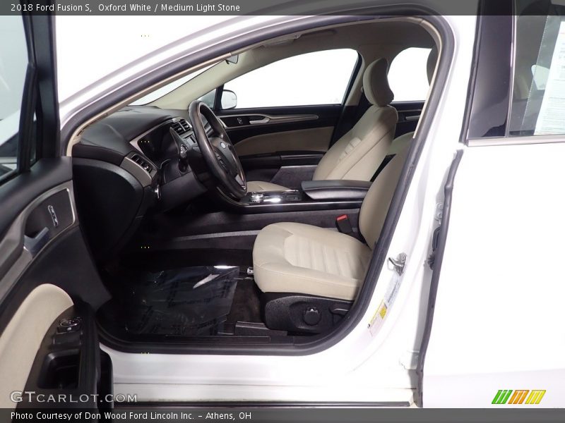 Oxford White / Medium Light Stone 2018 Ford Fusion S
