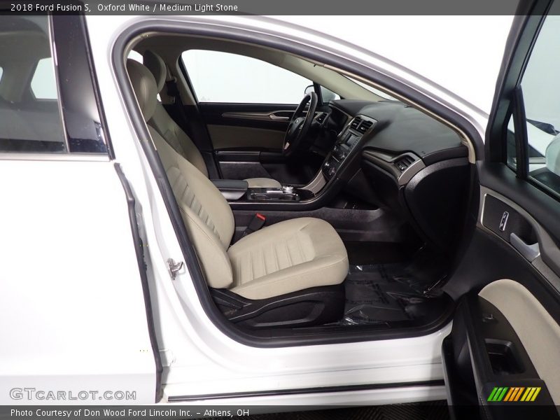 Oxford White / Medium Light Stone 2018 Ford Fusion S