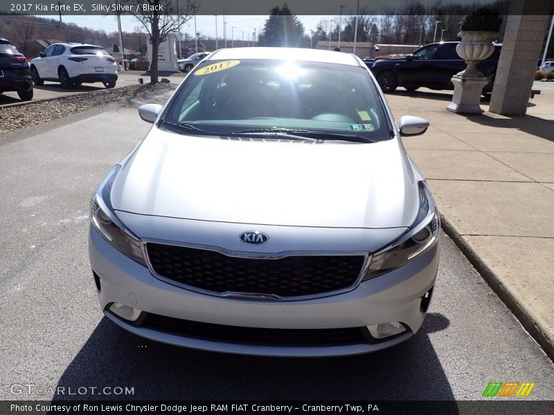 Silky Silver / Black 2017 Kia Forte EX