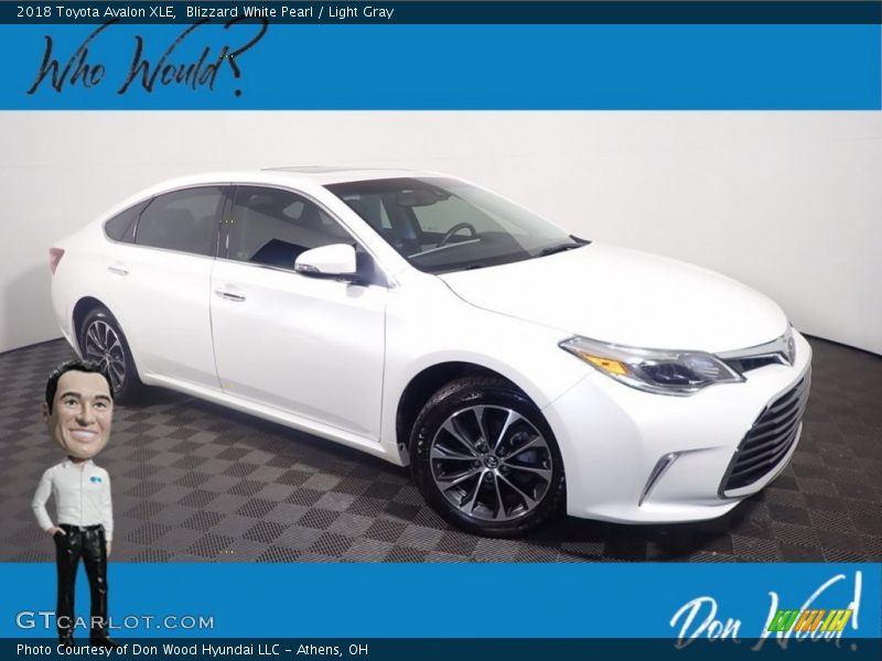 Blizzard White Pearl / Light Gray 2018 Toyota Avalon XLE