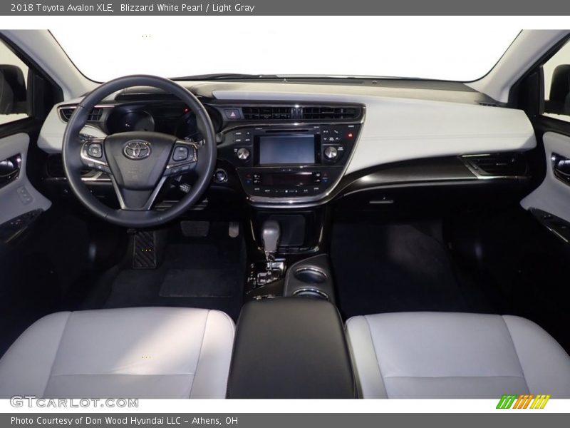 Blizzard White Pearl / Light Gray 2018 Toyota Avalon XLE
