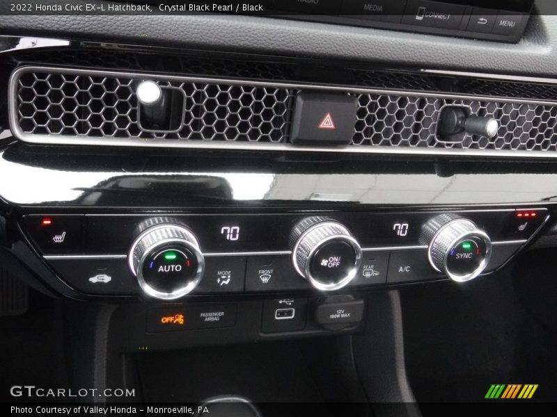 Controls of 2022 Civic EX-L Hatchback