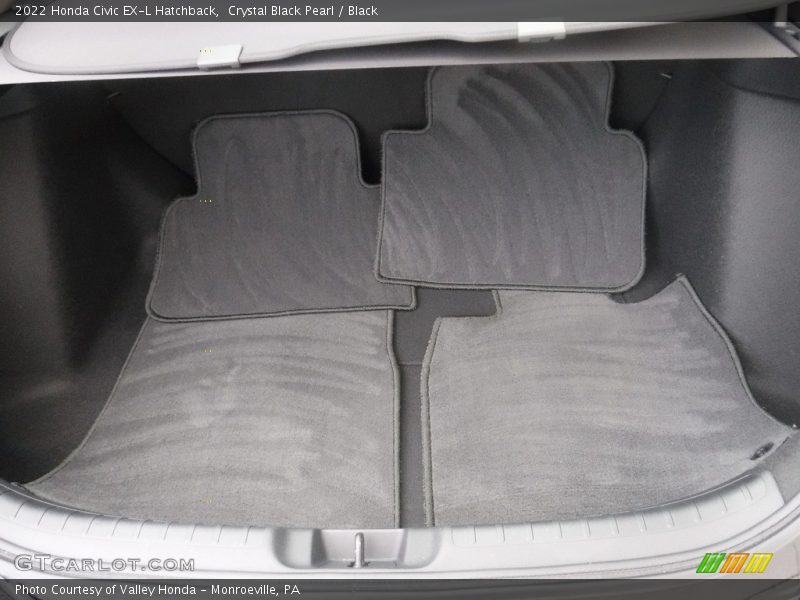  2022 Civic EX-L Hatchback Trunk