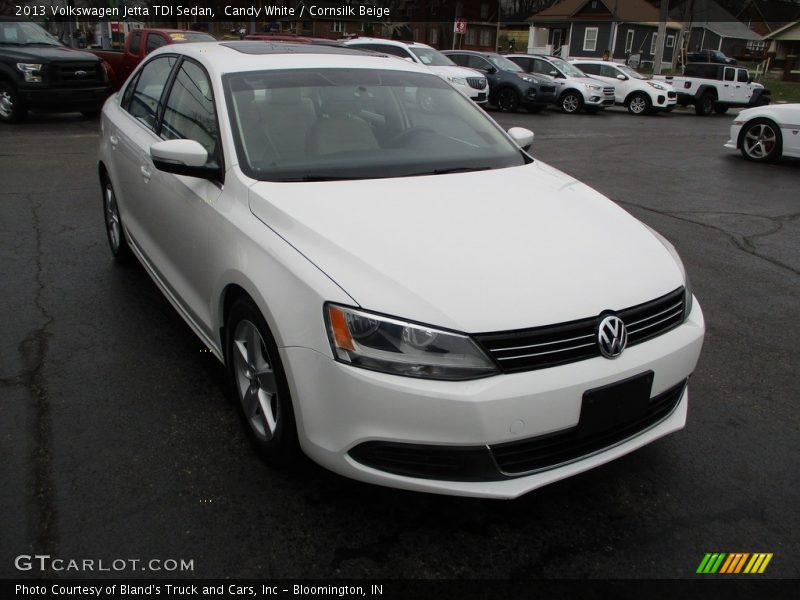 Candy White / Cornsilk Beige 2013 Volkswagen Jetta TDI Sedan