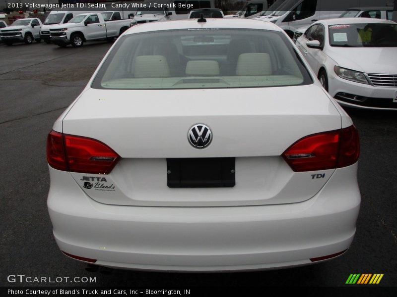 Candy White / Cornsilk Beige 2013 Volkswagen Jetta TDI Sedan