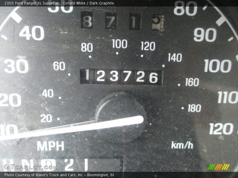 Oxford White / Dark Graphite 2003 Ford Ranger XL SuperCab
