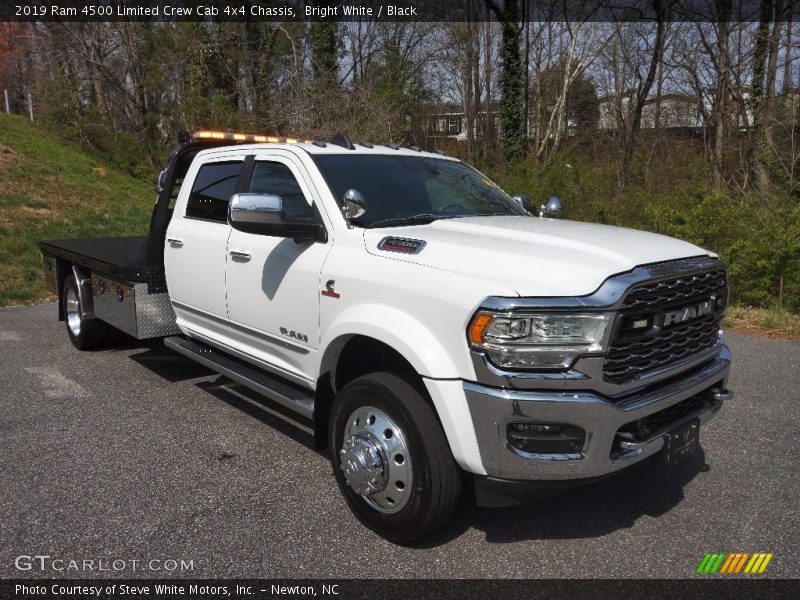 Front 3/4 View of 2019 4500 Limited Crew Cab 4x4 Chassis