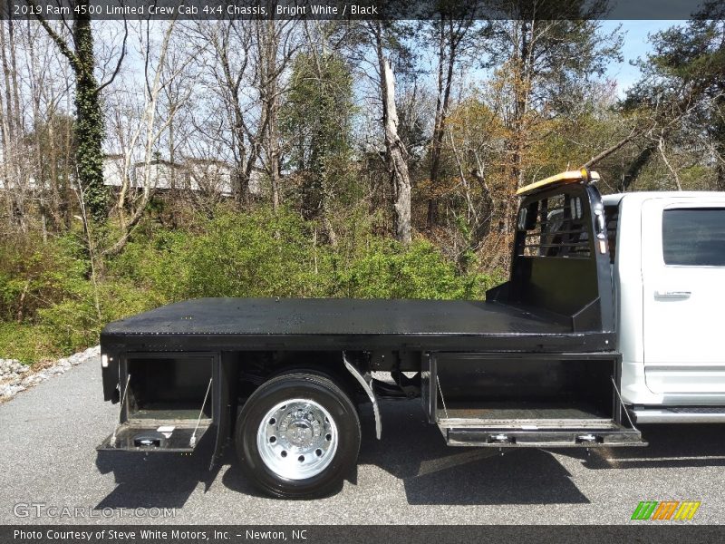 Bright White / Black 2019 Ram 4500 Limited Crew Cab 4x4 Chassis
