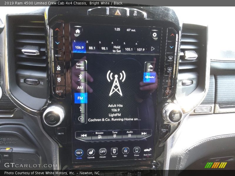 Controls of 2019 4500 Limited Crew Cab 4x4 Chassis