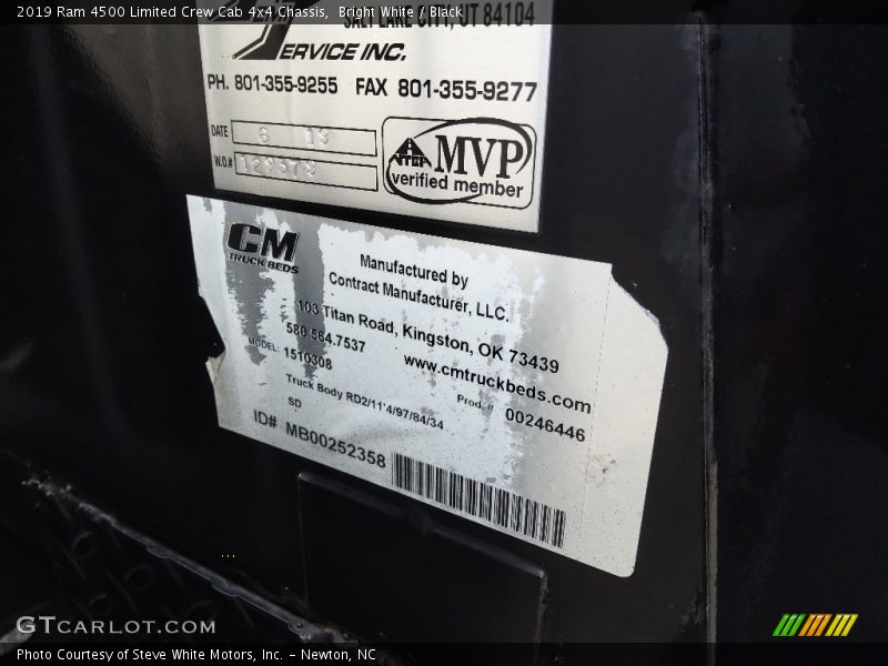 Bright White / Black 2019 Ram 4500 Limited Crew Cab 4x4 Chassis
