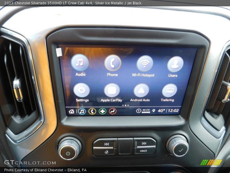 Controls of 2023 Silverado 3500HD LT Crew Cab 4x4