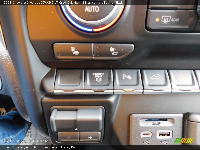 Controls of 2023 Silverado 3500HD LT Crew Cab 4x4