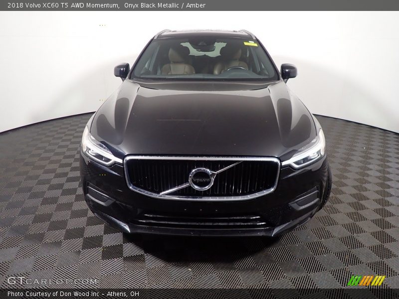 Onyx Black Metallic / Amber 2018 Volvo XC60 T5 AWD Momentum