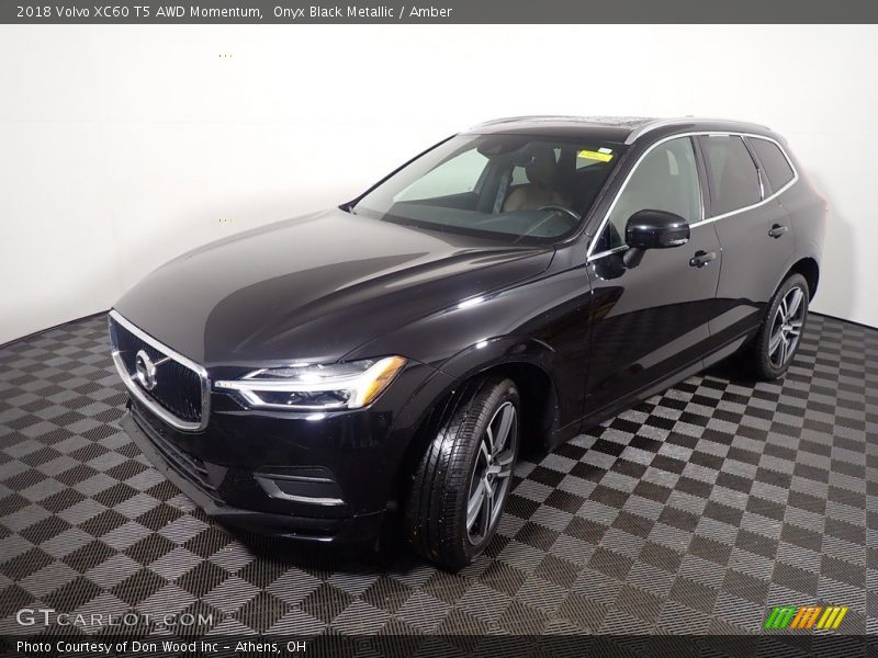 Onyx Black Metallic / Amber 2018 Volvo XC60 T5 AWD Momentum