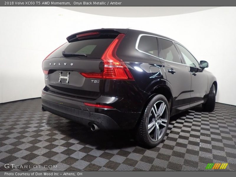 Onyx Black Metallic / Amber 2018 Volvo XC60 T5 AWD Momentum
