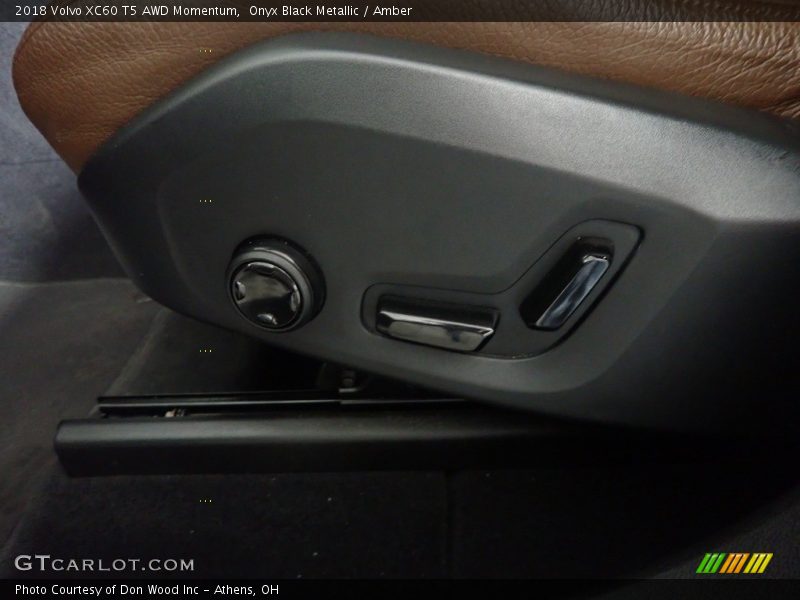 Onyx Black Metallic / Amber 2018 Volvo XC60 T5 AWD Momentum