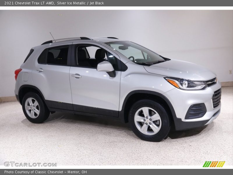 Silver Ice Metallic / Jet Black 2021 Chevrolet Trax LT AWD