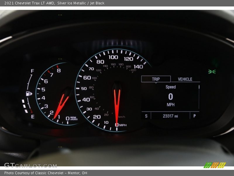 Silver Ice Metallic / Jet Black 2021 Chevrolet Trax LT AWD