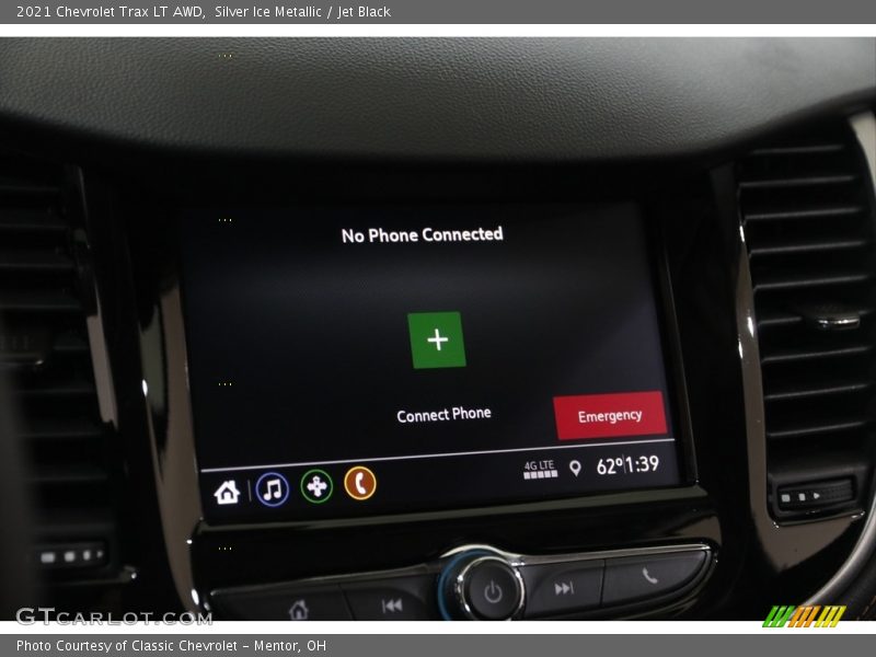 Silver Ice Metallic / Jet Black 2021 Chevrolet Trax LT AWD