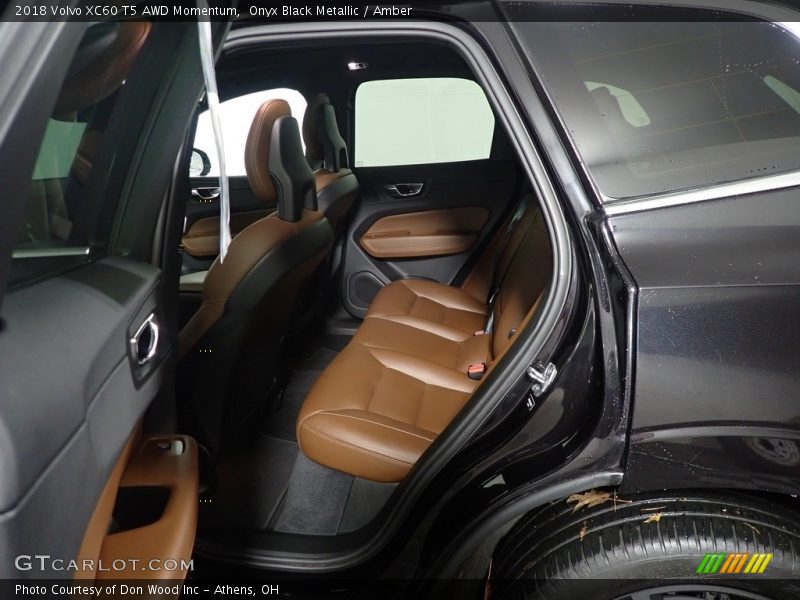 Onyx Black Metallic / Amber 2018 Volvo XC60 T5 AWD Momentum