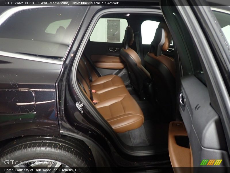 Onyx Black Metallic / Amber 2018 Volvo XC60 T5 AWD Momentum