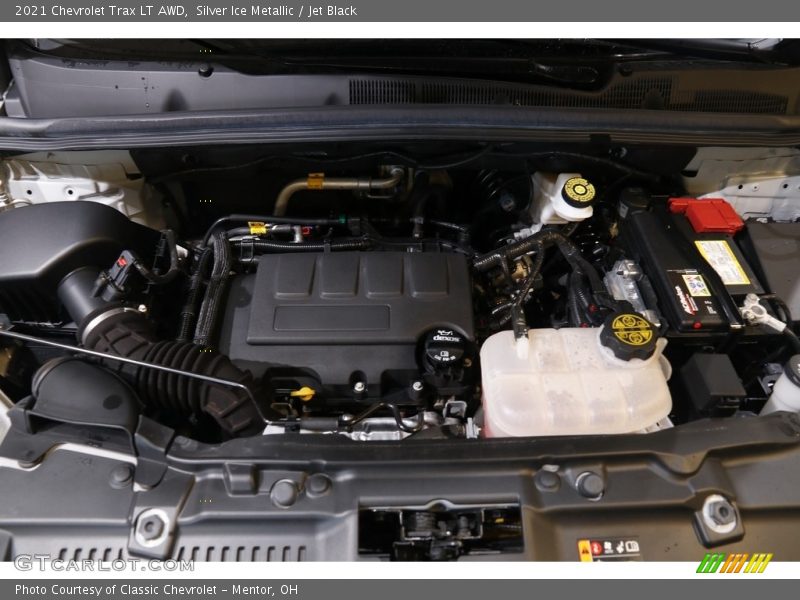 Silver Ice Metallic / Jet Black 2021 Chevrolet Trax LT AWD