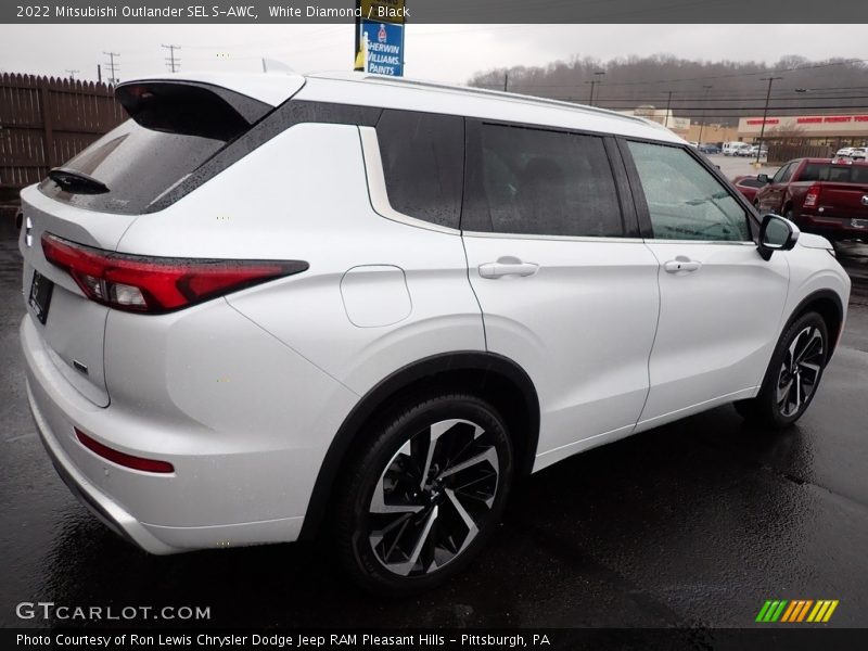 White Diamond / Black 2022 Mitsubishi Outlander SEL S-AWC