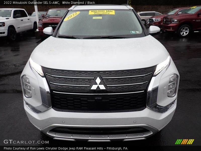 White Diamond / Black 2022 Mitsubishi Outlander SEL S-AWC